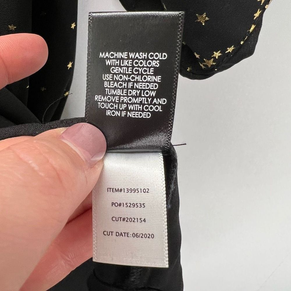 Torrid Harper Black Gold Star Georgette Popover Tunic Blouse Size 4/4X - Picture 10 of 10
